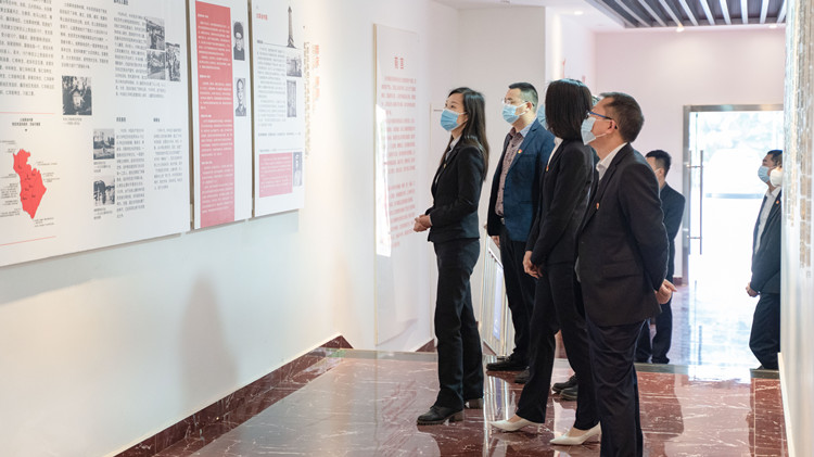 清明祭英烈，新華獻哀思