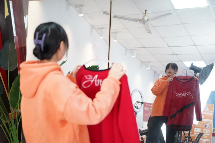 優(yōu)秀學(xué)子|京東實(shí)習(xí)再得佳績(jī)，新華學(xué)習(xí)更創(chuàng)新高