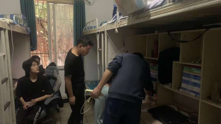 筑牢安全防線，建設(shè)新華校園