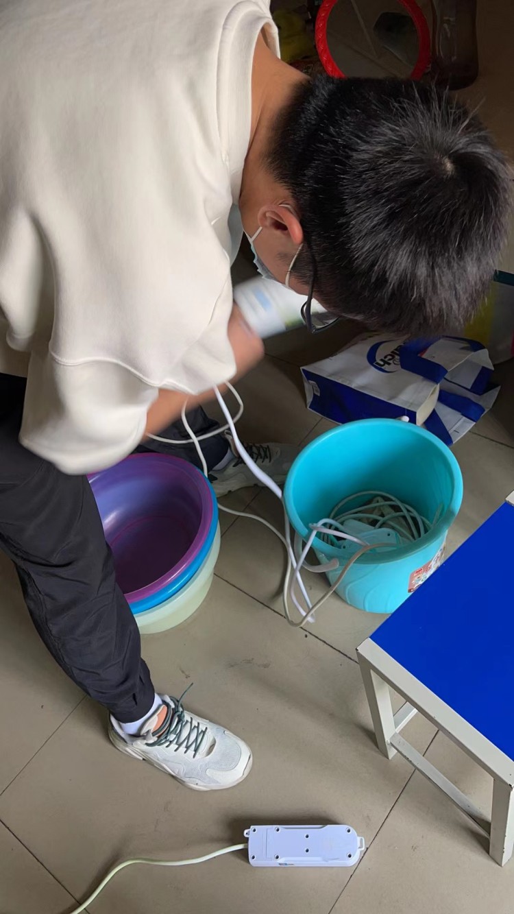 筑牢安全防線，建設(shè)新華校園