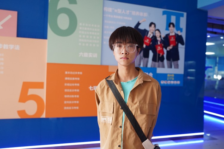 新生學子|再抉擇，跟隨父母重拾夢想！