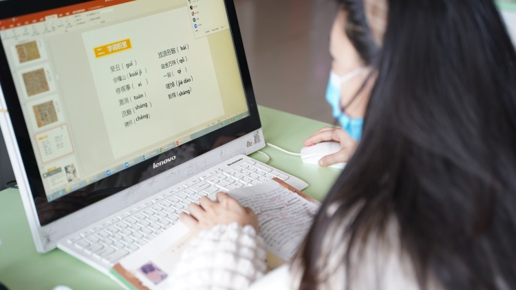 細(xì)磨琢新玉 時(shí)艱展風(fēng)采