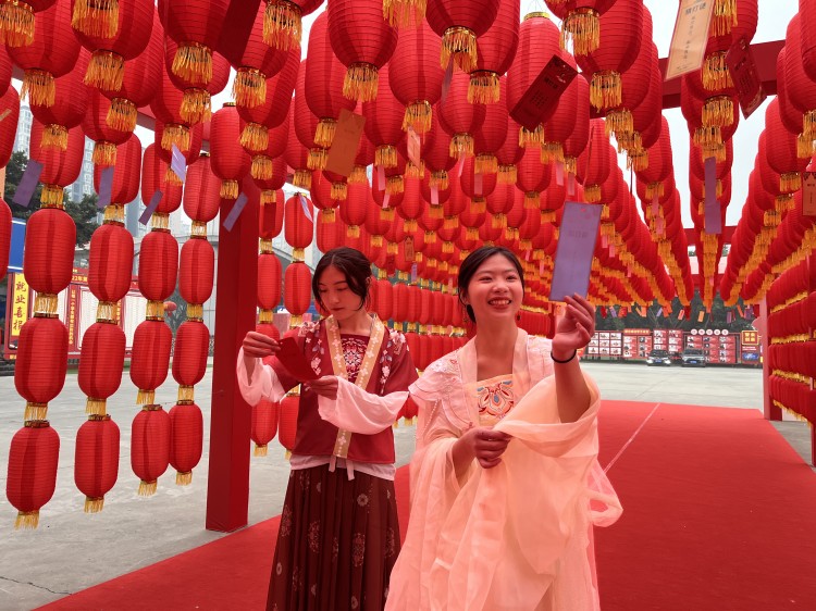 卯兔接福鬧元宵，遺風佳韻匯佳節