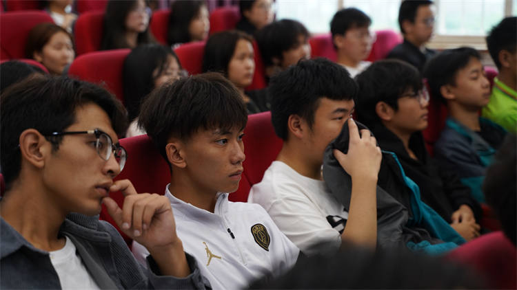 軍訓(xùn)后開學(xué)第一周，一起來看活力滿滿的大家