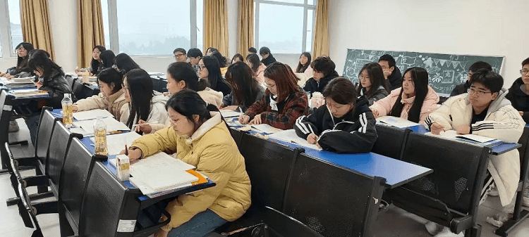 成都新華2024單招升學(xué)班開課啦！