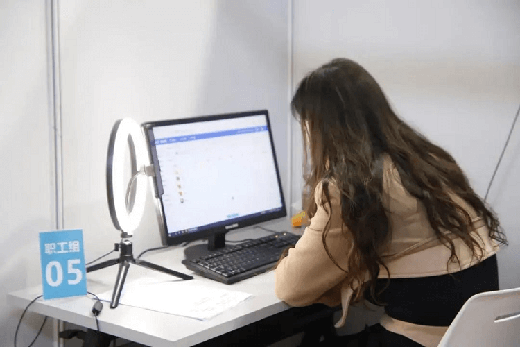 獲獎+1！！成都新華老師又又又獲獎啦！