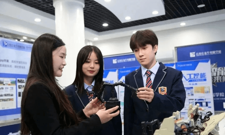 為什么要選擇春季入學(xué)？春季班有哪些優(yōu)勢(shì)？