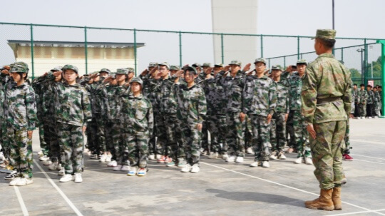 <b>2024級春季新生軍事素質拓展訓練匯報表演</b>