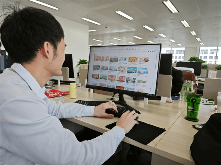 成功學(xué)子—楊澤醒|行遠(yuǎn)自邇，篤行不怠