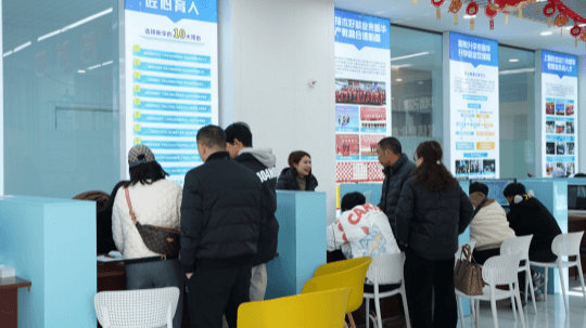 <b>成都新華周末校園開放日與咨詢會(huì)邀您來訪</b>